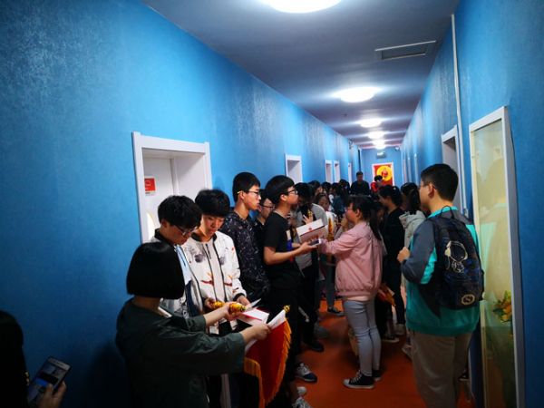 開設播音與主持藝術專業(yè)有哪些學校？